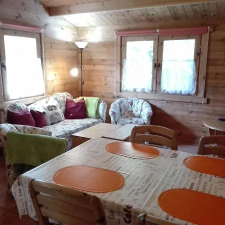 Semesterbostad Hof Kranichweide, Holzblockhaus Saal