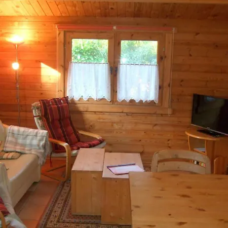 Hof Kranichweide, Holzblockhaus Semesterbostad Saal